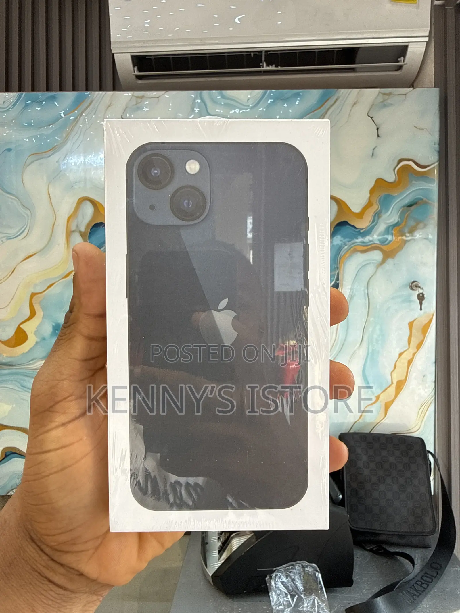 New Apple iPhone 13 128 GB Black