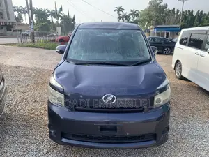 Toyota Voxy 2013 Blue
