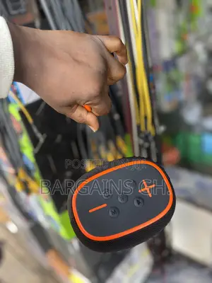 Maxbest Mb-M16 Super Bass Waterproof Boombox