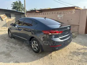 Hyundai Avante 2016 Blue
