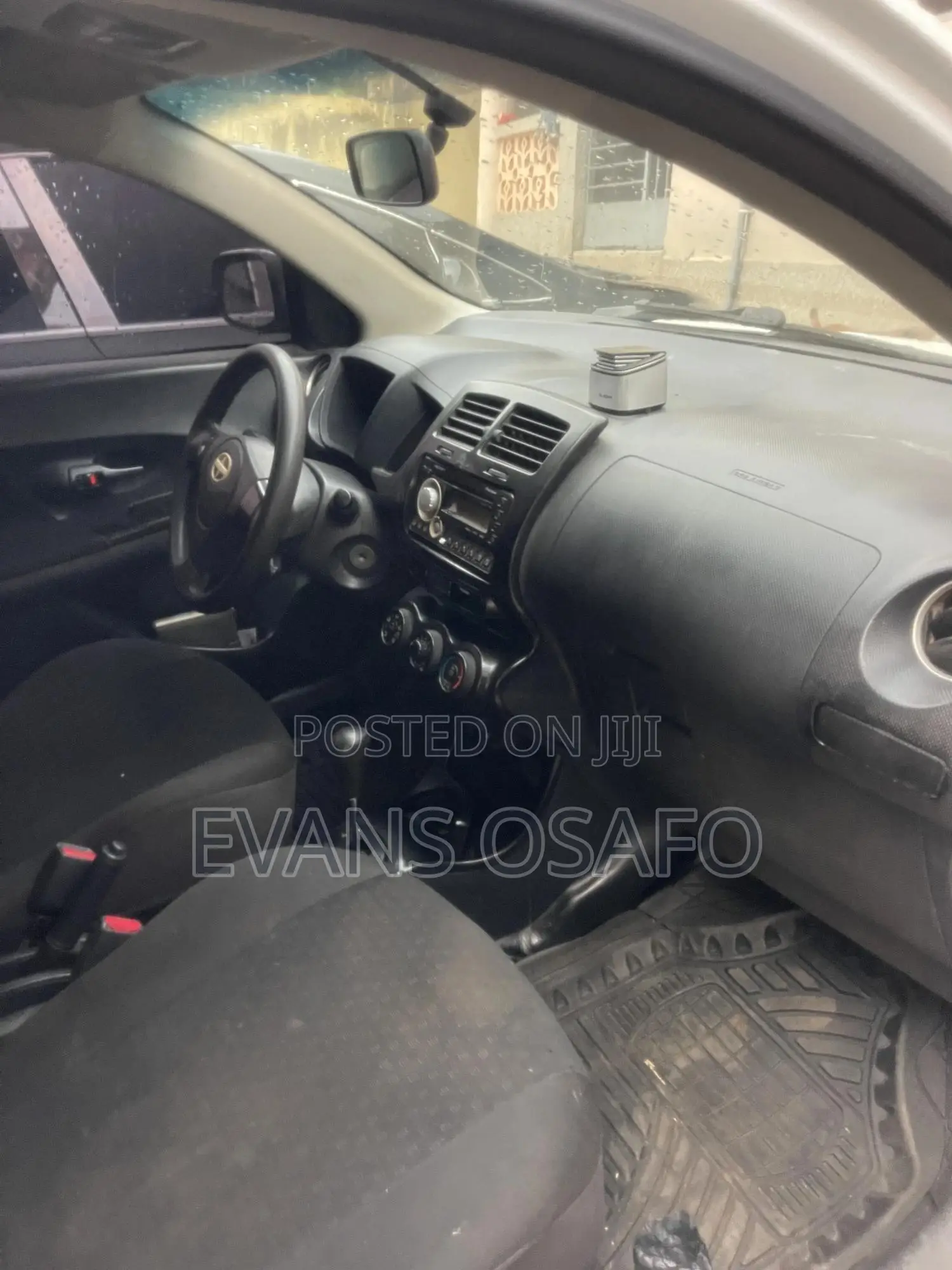 Scion xD Base 2010 White