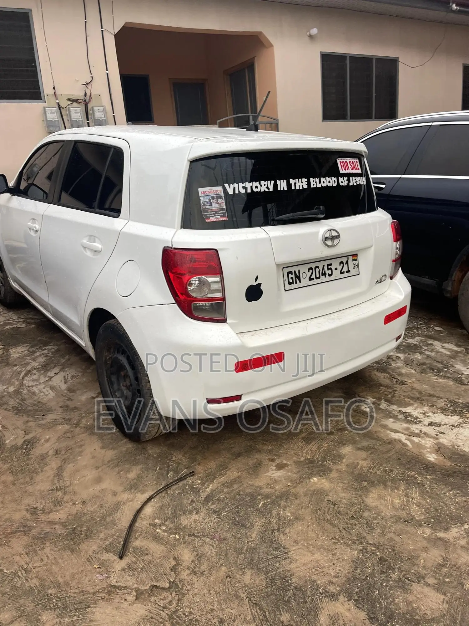 Scion xD Base 2010 White
