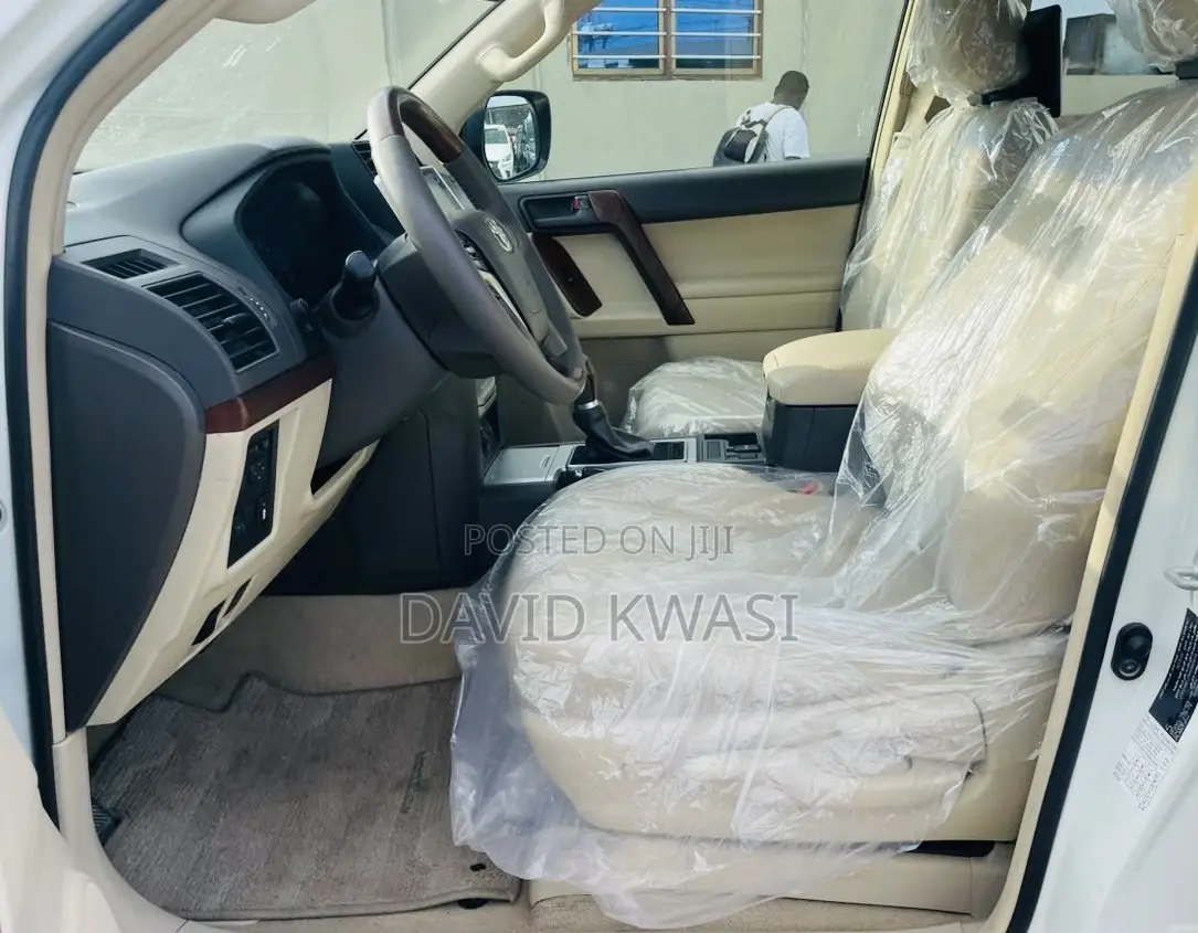 Toyota Land Cruiser Prado 2.7 2019 White
