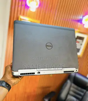 Laptop Dell Precision 15 7520 16GB Intel Core I7 SSD 512GB