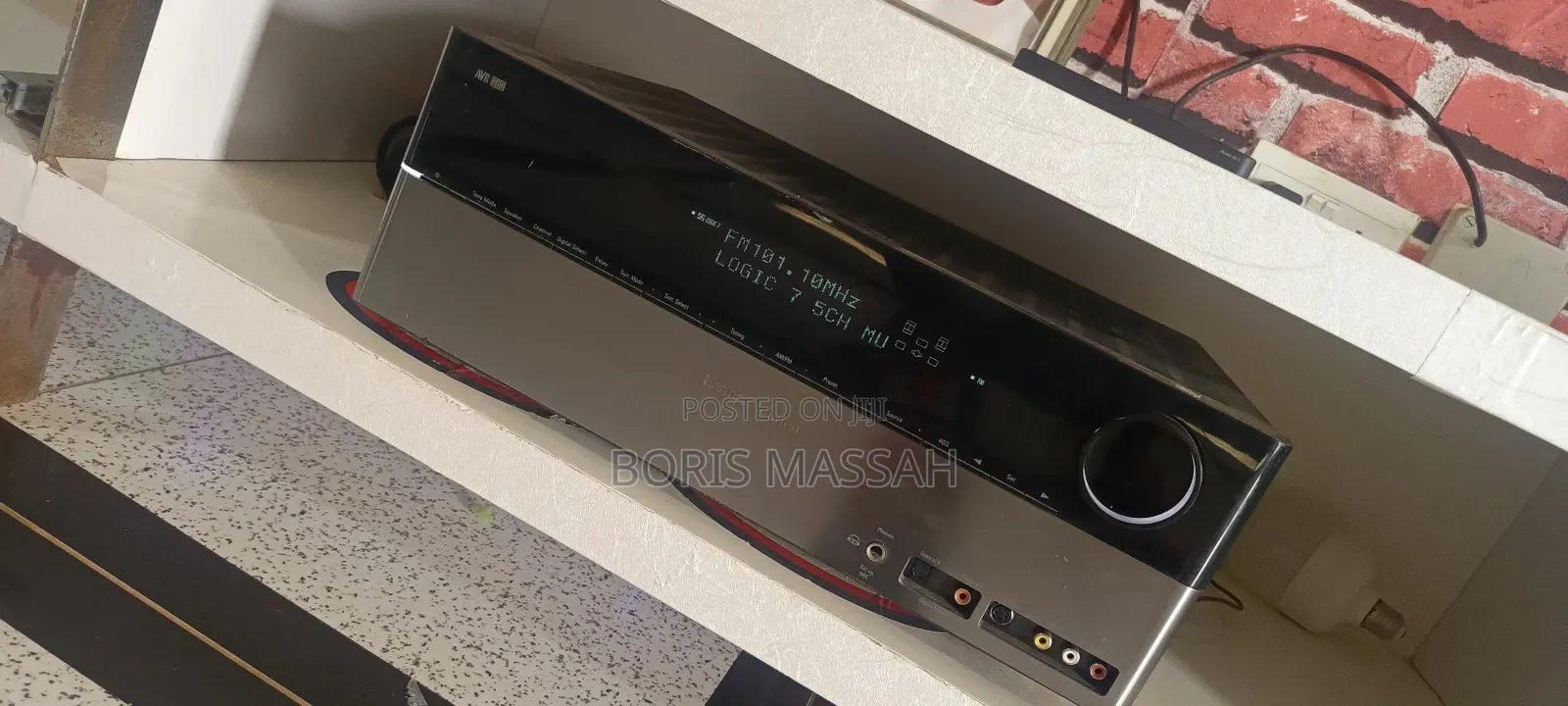 Powerful Harman Kardon Amplifly