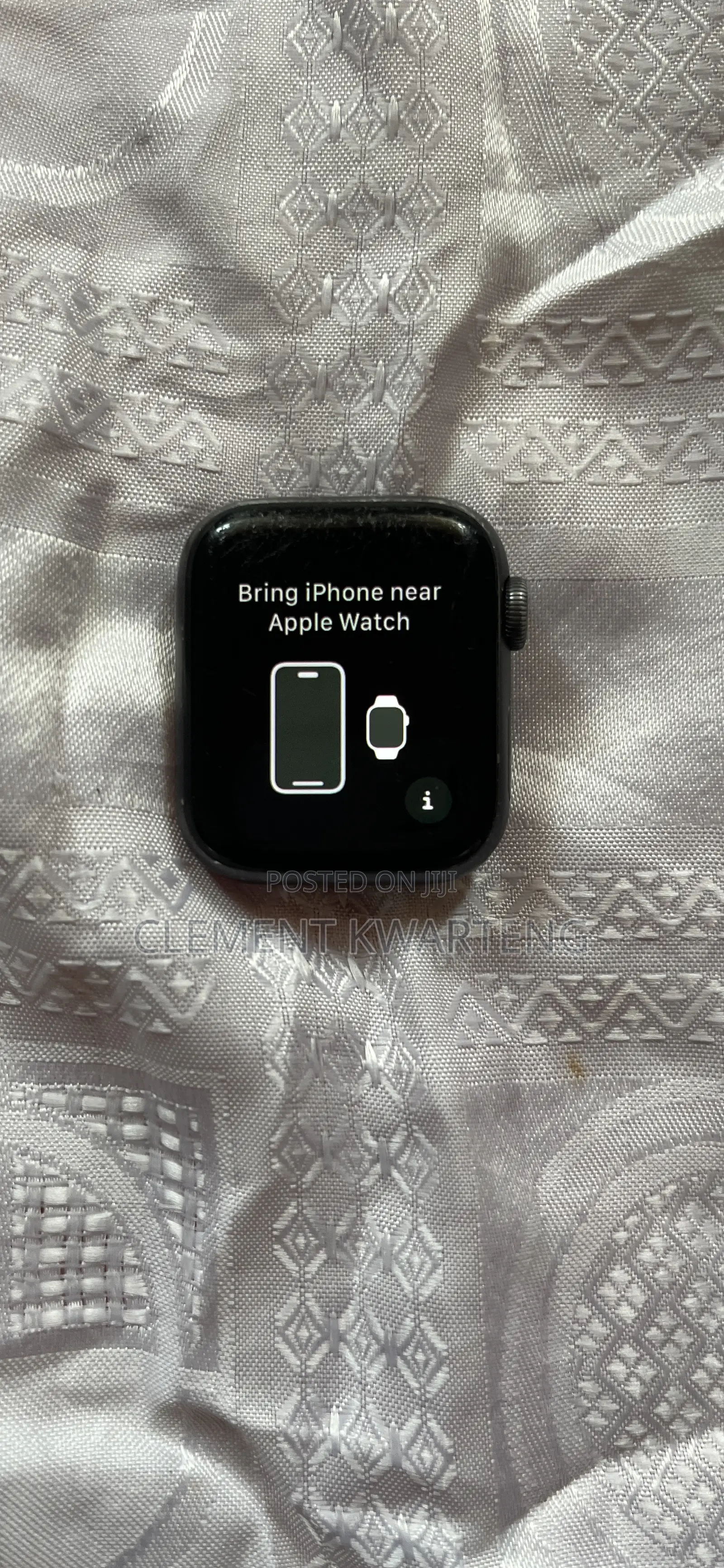 Apple Watch Series 5 40mm (Locked Icloud)