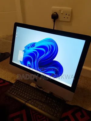 Desktop Computer Apple iMac 8GB Intel Core I5 SSD 1T