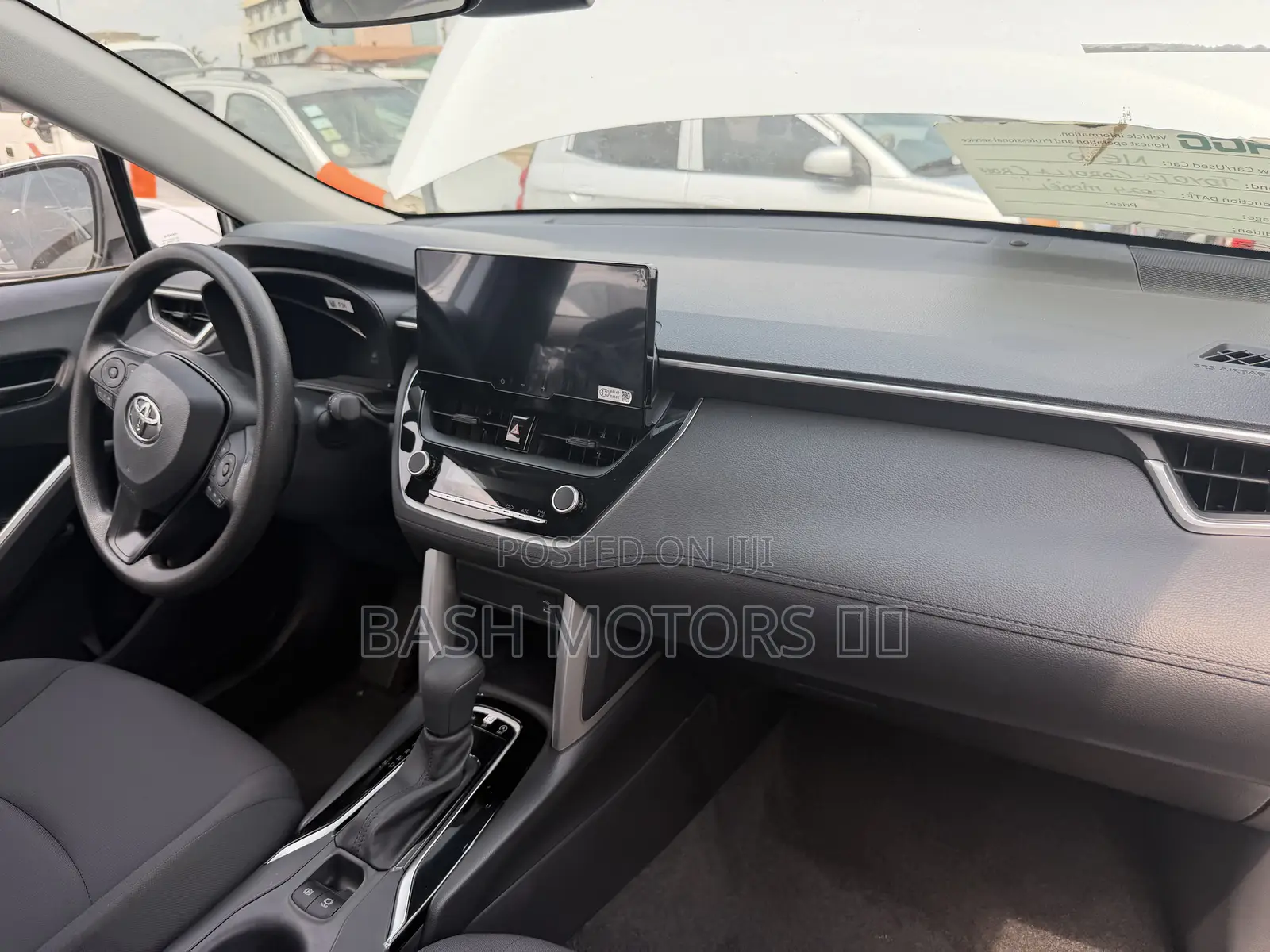 New Toyota Corolla Cross XLE 4WD 2024 White
