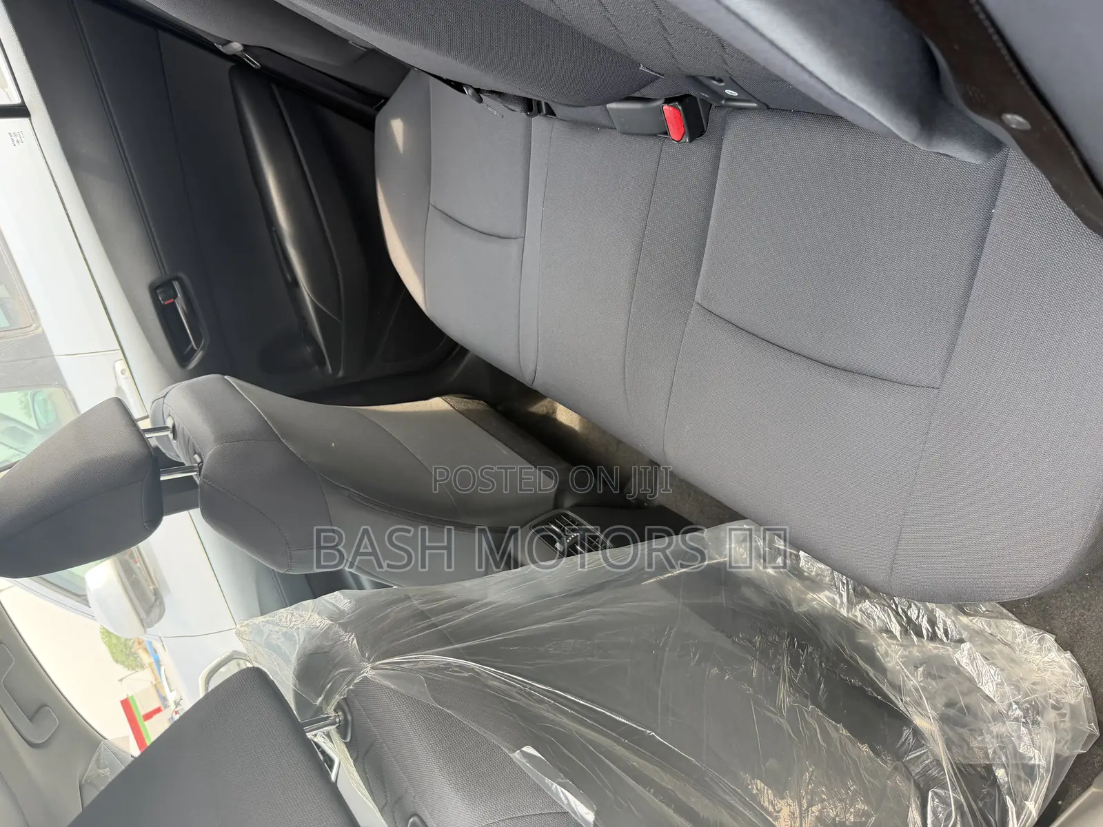 New Toyota Corolla Cross XLE 4WD 2024 White