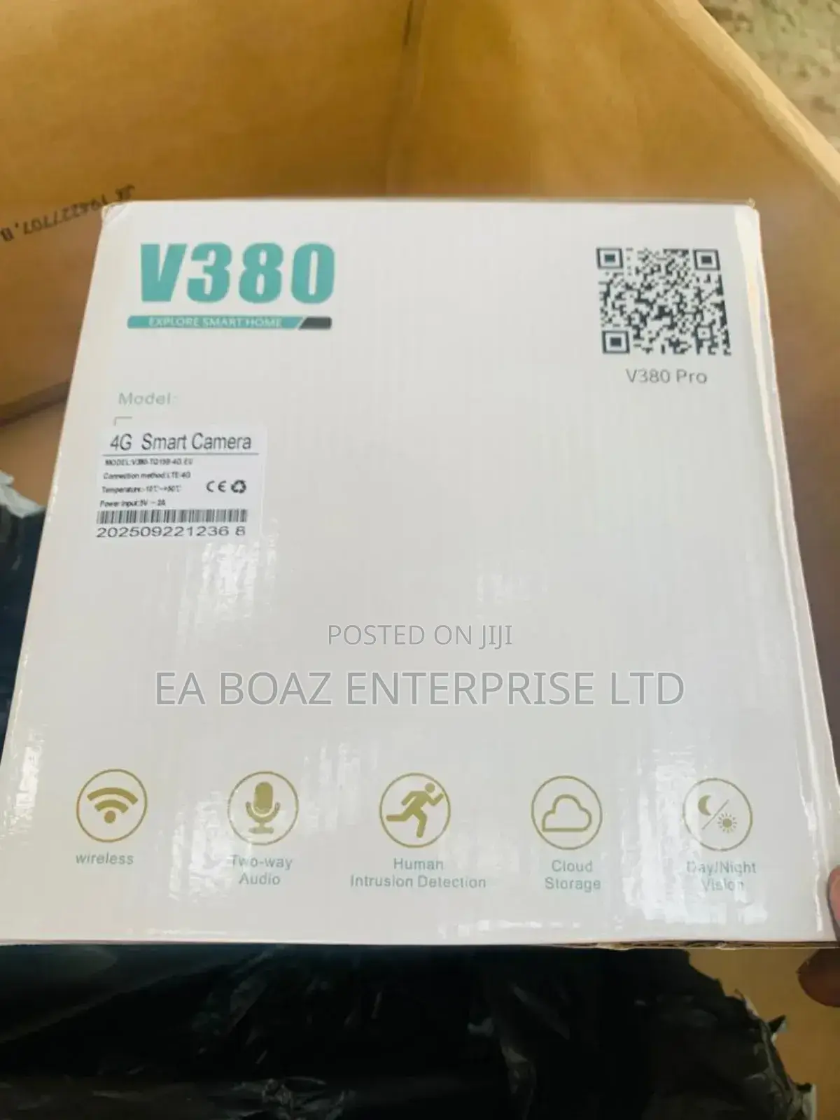 V380 Pro 4g Dual Lens Ptz Solar Camera With Two Way Audio Talk