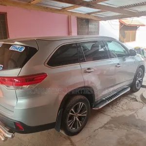 Toyota Highlander 2019 Silver