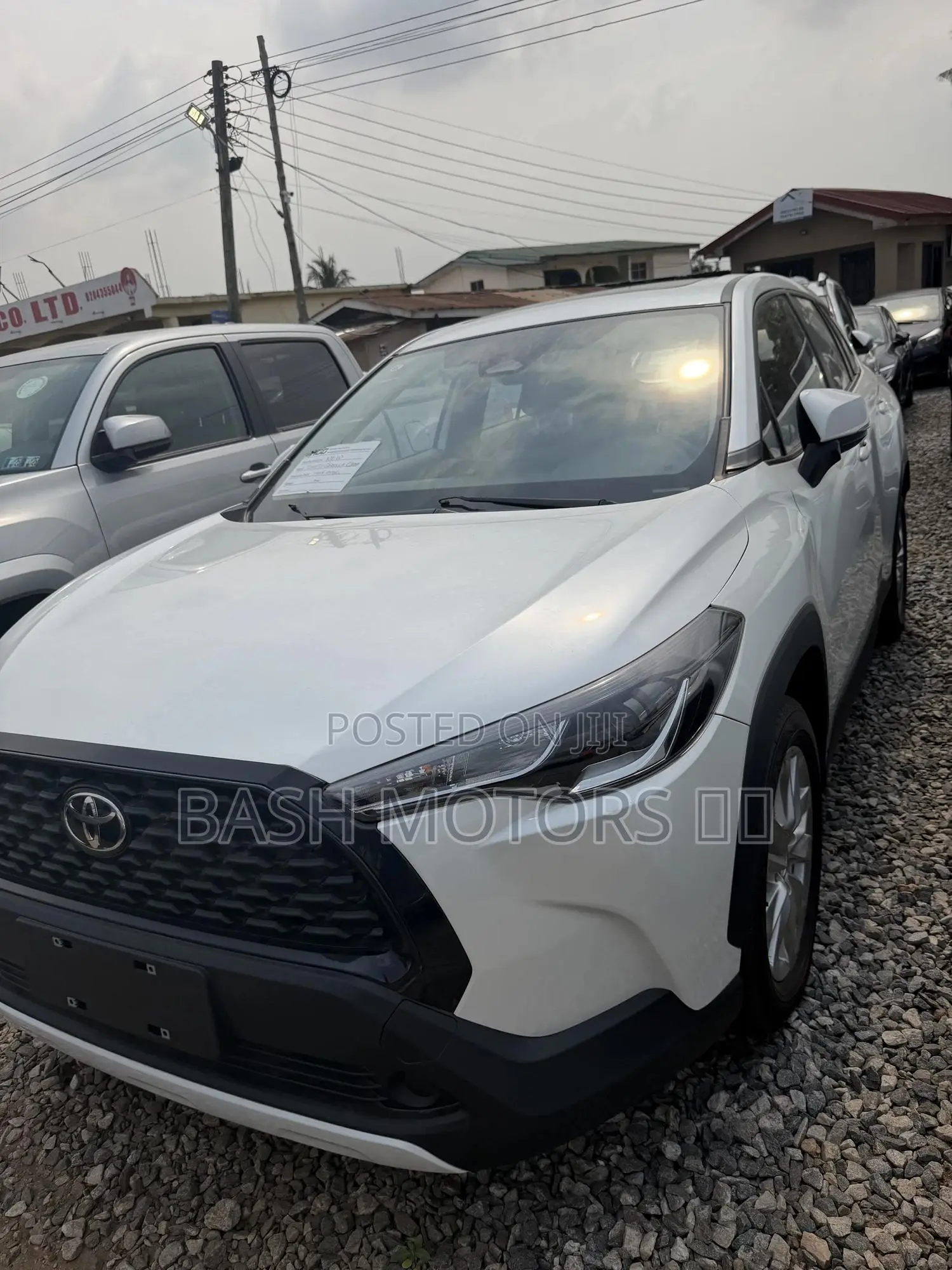 New Toyota Corolla Cross XLE 4WD 2024 White