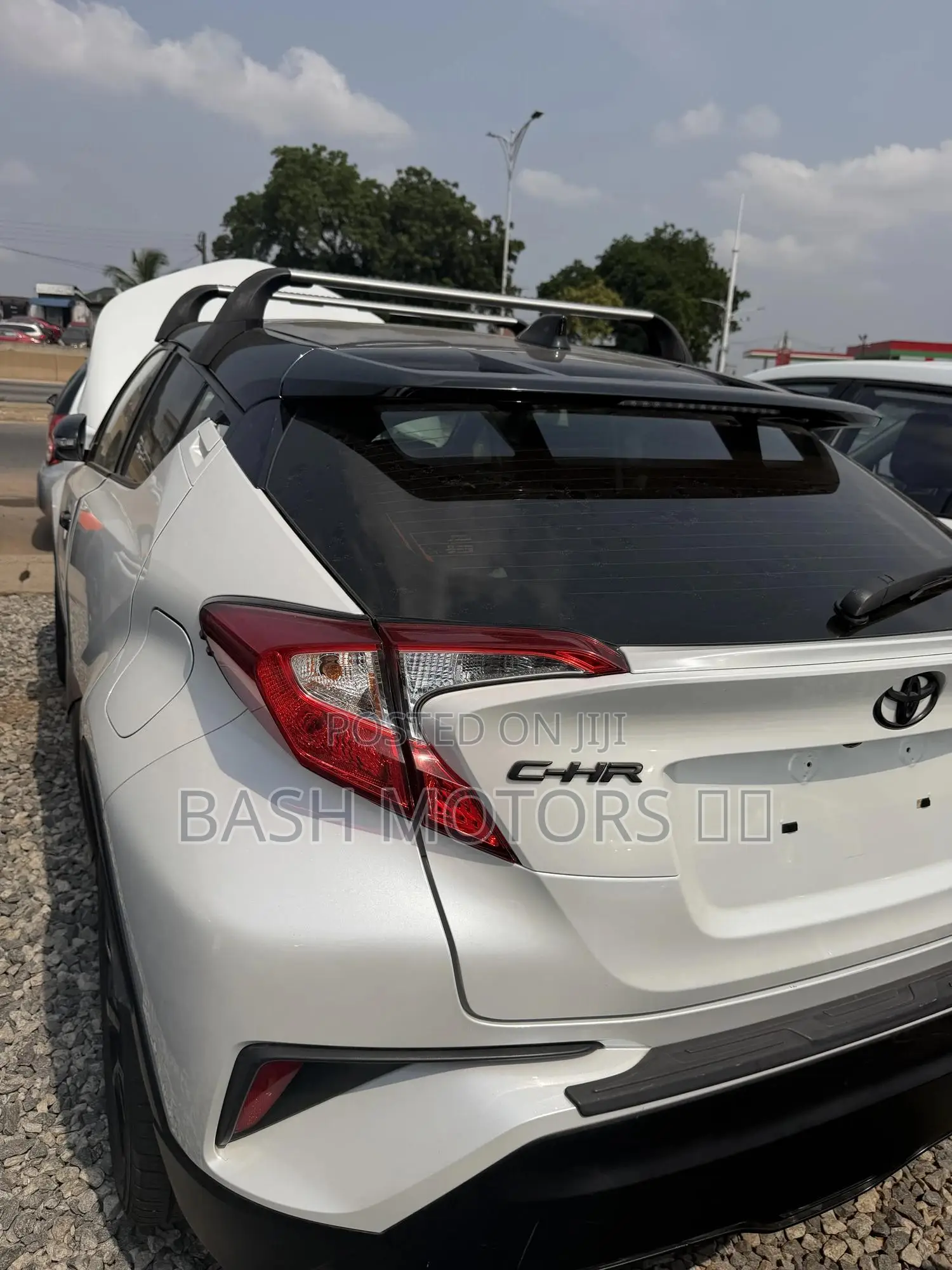 Toyota C-HR Limited 2022 White