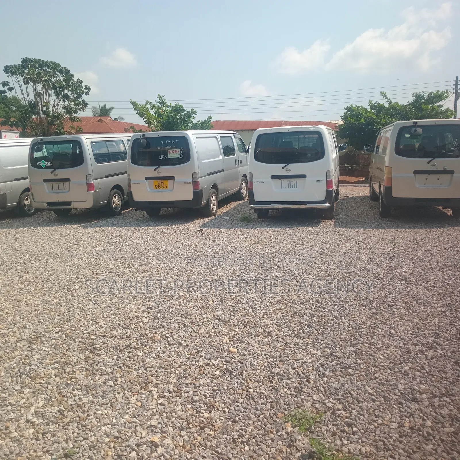 Nissan Caravan (Urvan) 2017 Silver