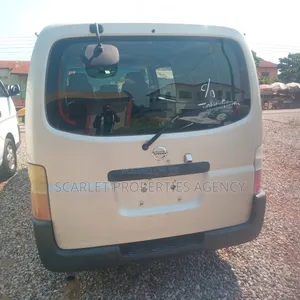 Nissan Caravan (Urvan) 2017 Silver