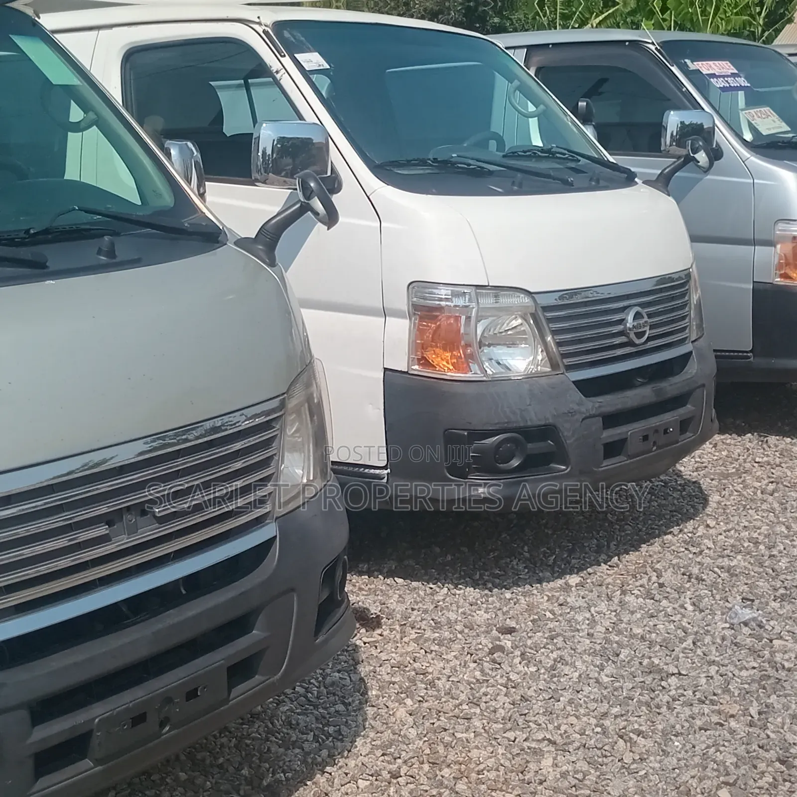 Nissan Caravan (Urvan) 2017 Silver