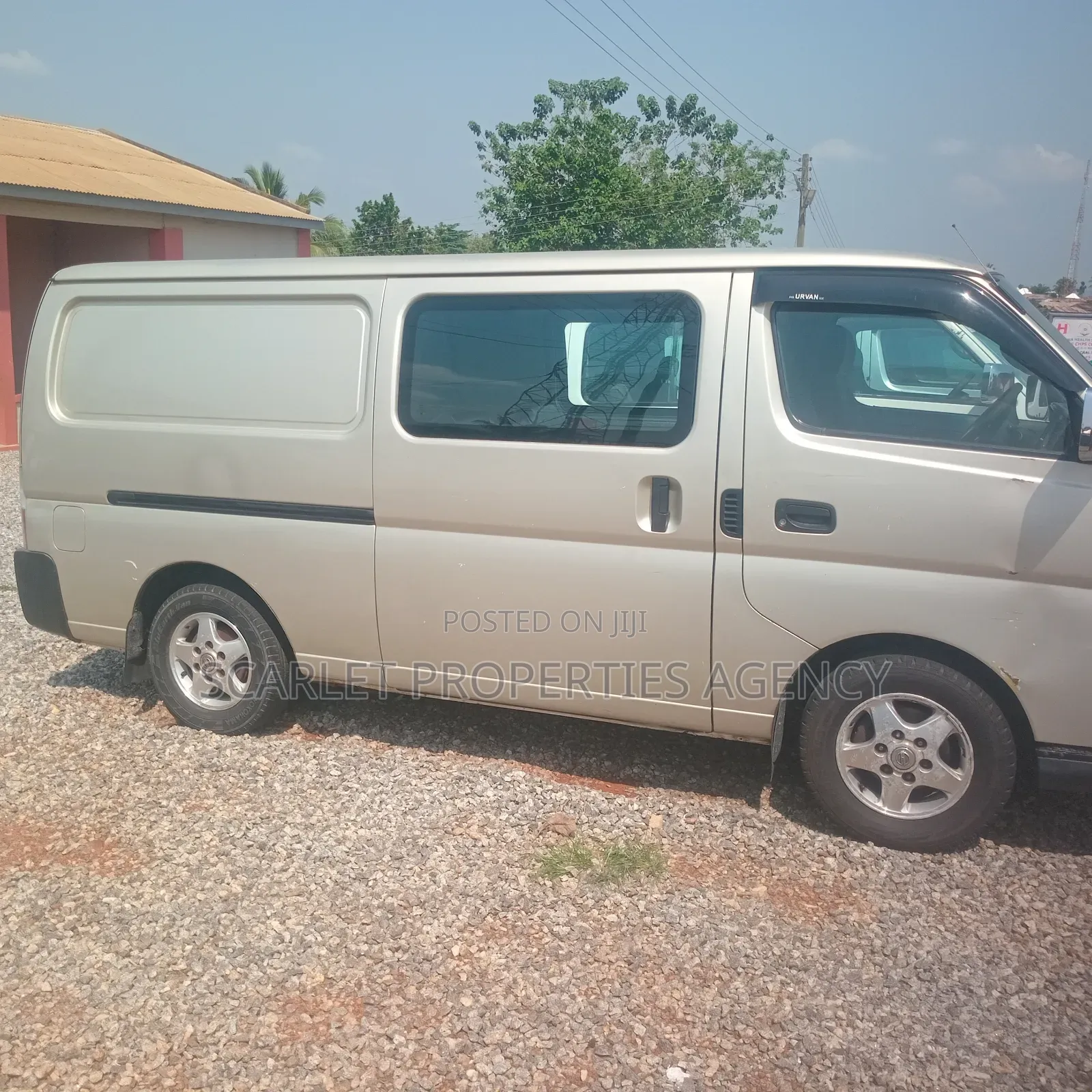 Nissan Caravan (Urvan) 2017 Silver