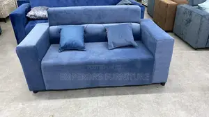 Quality 2in1 Sofa With Comfortable Pillows