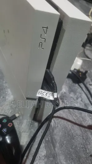 Playstation 4 White Edition 500gb