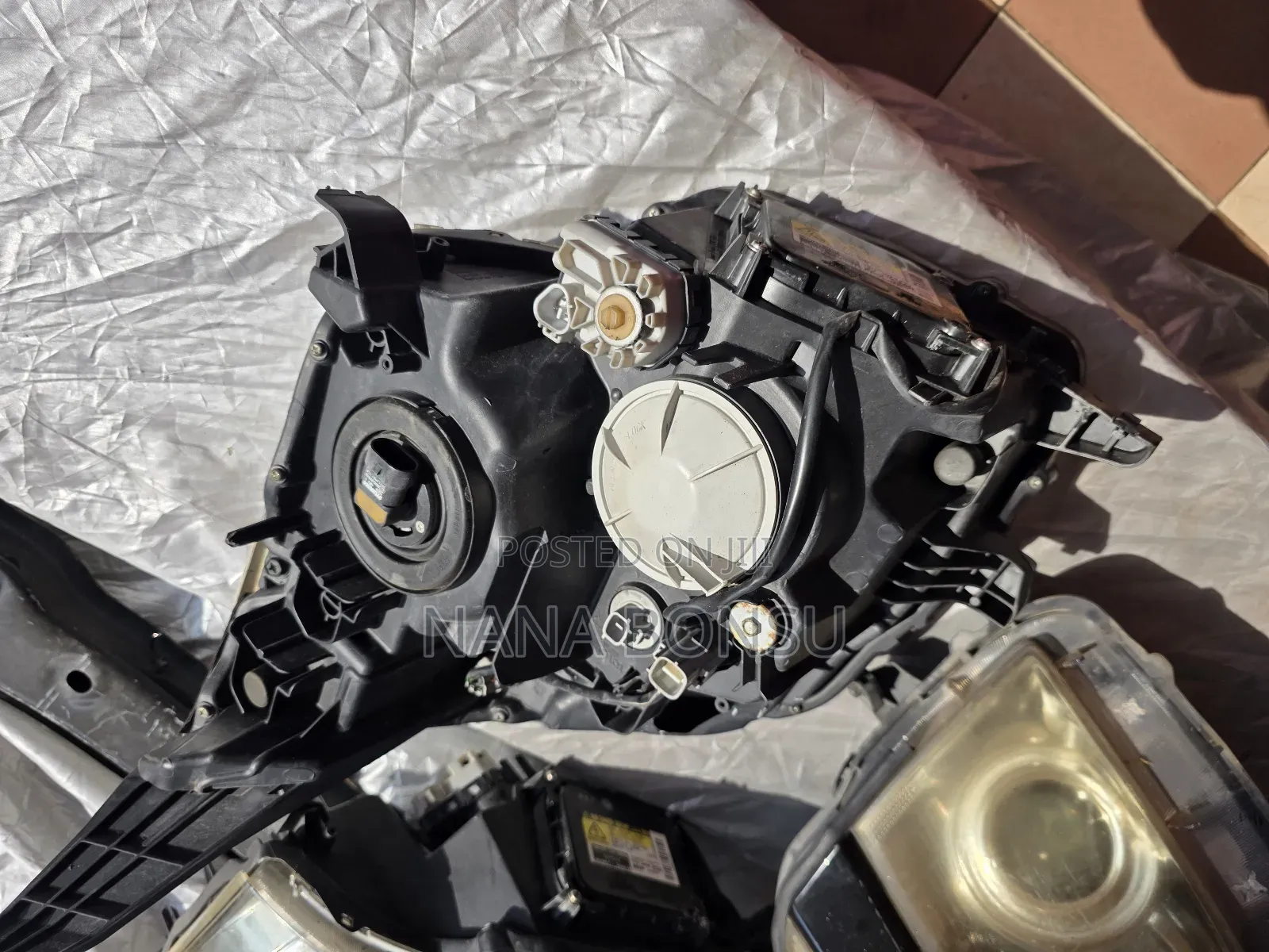 Toyota Voxy Original Headlights