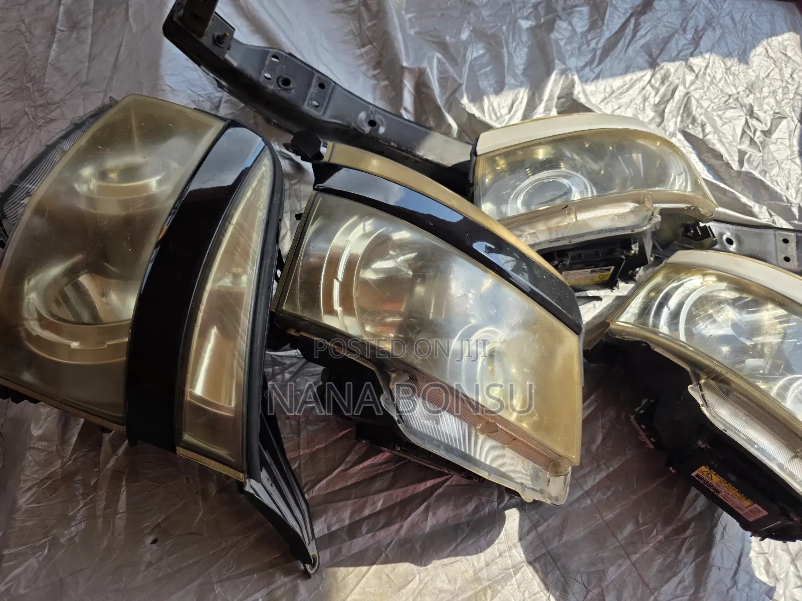 Toyota Voxy Original Headlights
