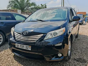 Toyota Sienna Limited FWD 7-Passenger 2013 Black