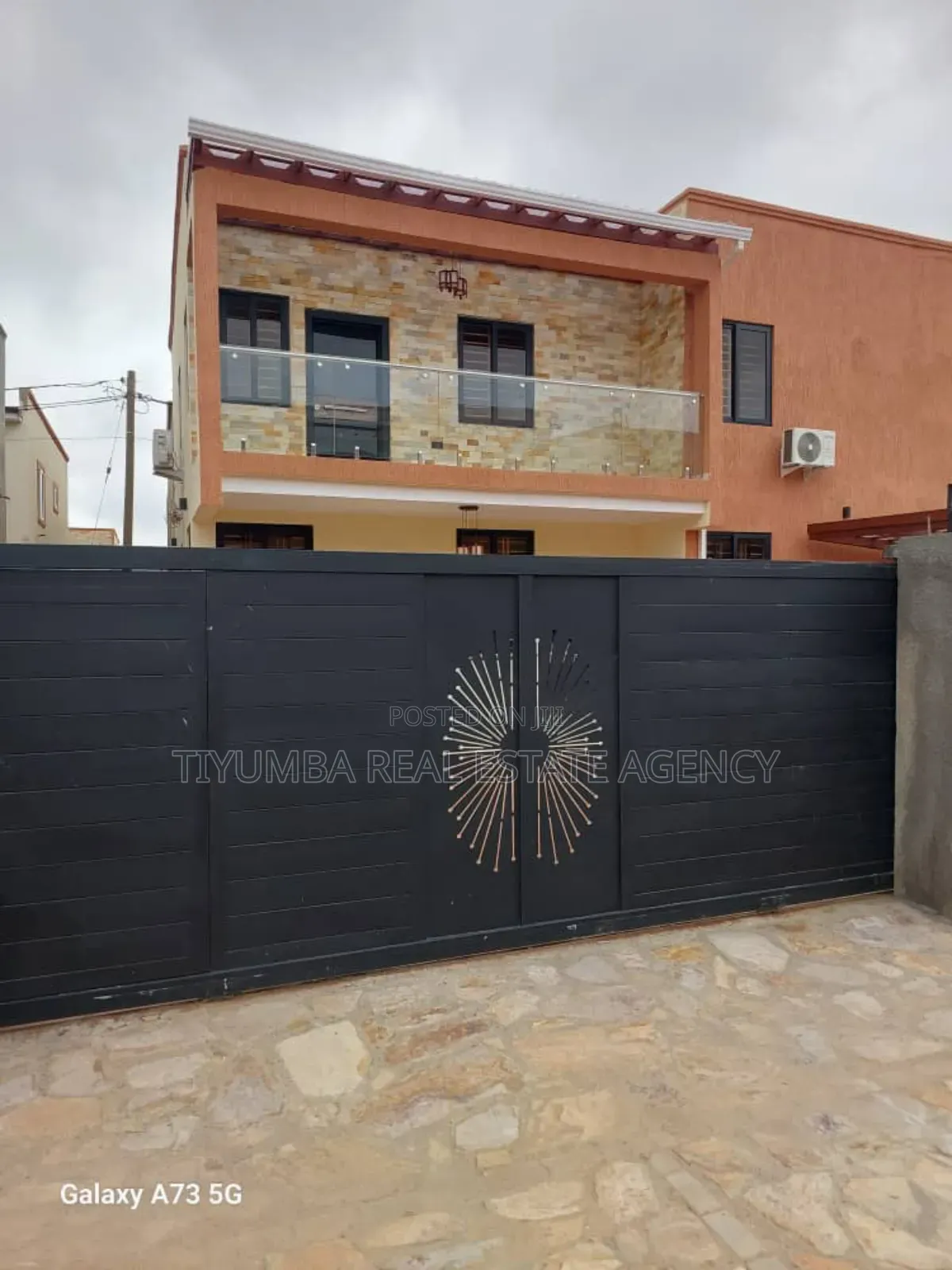 5bdrm House in Tiyumba Real Estate, The Mall for rent