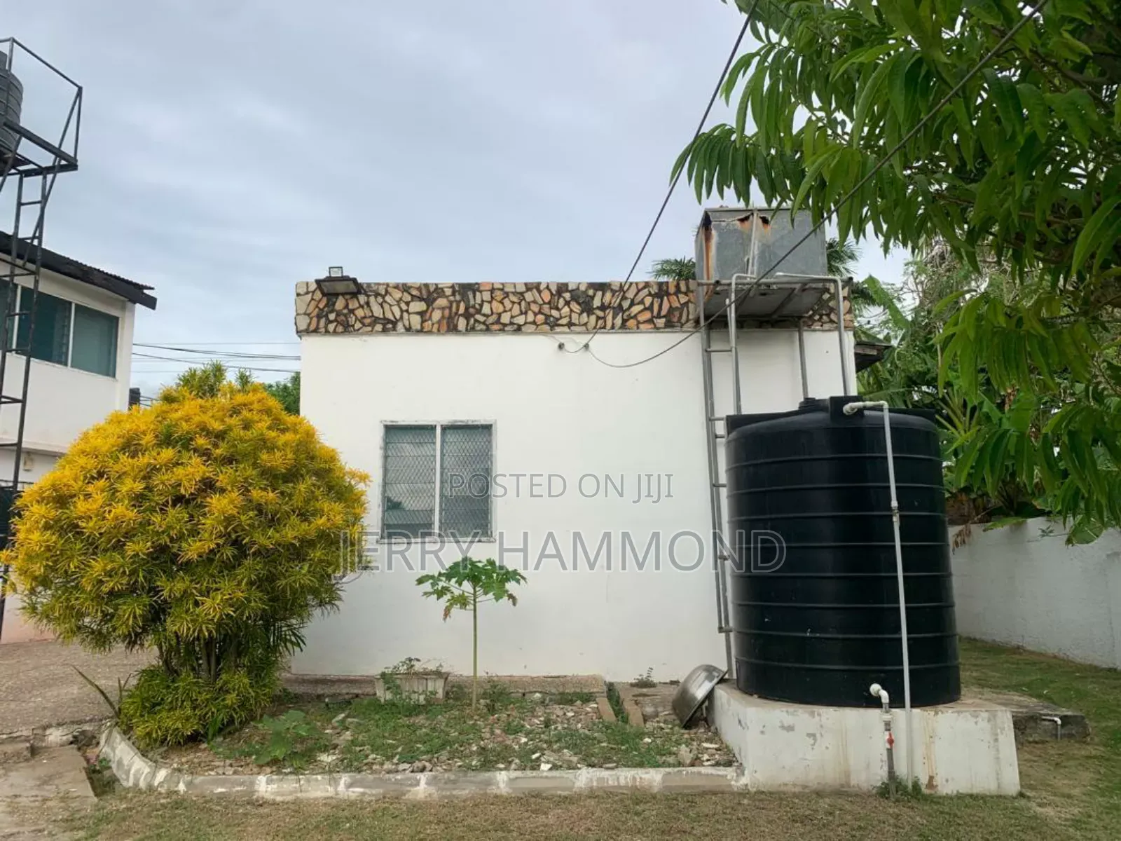 5bdrm House in Teshie  Nungua  for sale