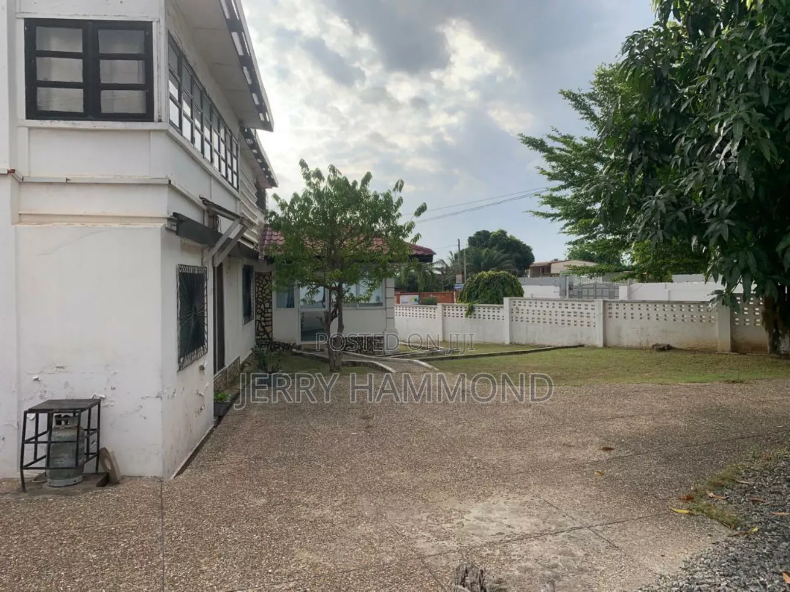 5bdrm House in Teshie  Nungua  for sale