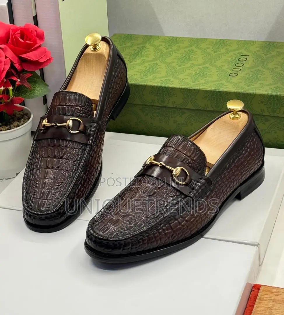 Gucci Crocodile Pattern Leather Loafers ( Black Coffee)