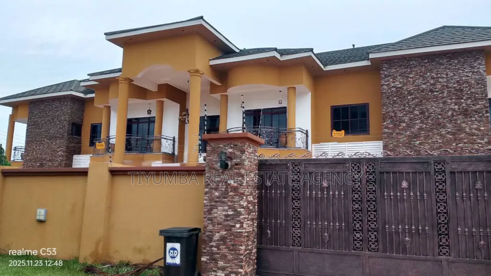 6bdrm House in Tiyumba Real Estate, West Legon for rent