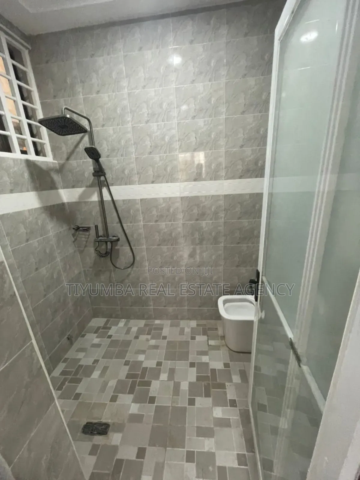6bdrm House in Tiyumba Real Estate, West Legon for rent