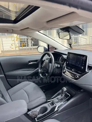 Toyota Corolla LE 2020 White