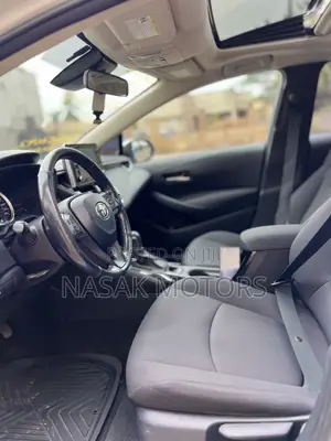 Toyota Corolla LE 2020 White