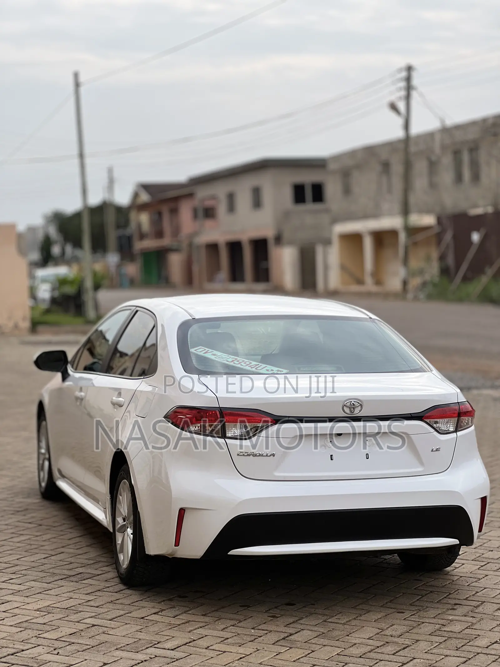 Toyota Corolla LE 2020 White