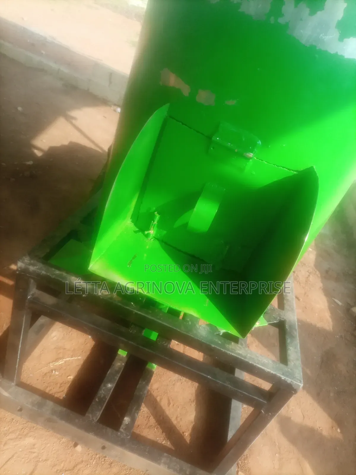 Cassava Peeler