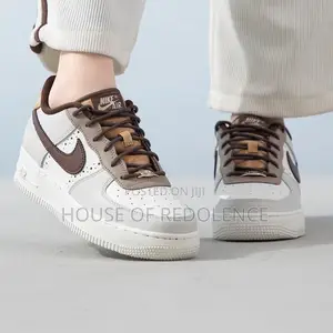 Nike Air Force 1 Low '07 Lv8 Sneakers