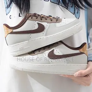 Nike Air Force 1 Low '07 Lv8 Sneakers