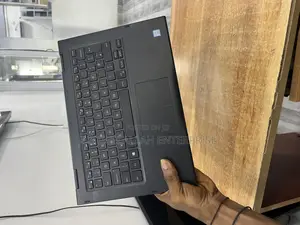 Laptop Dell Latitude 3390 8GB Intel Core I5 SSD 256GB