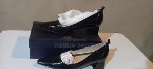Ladies Shoe
