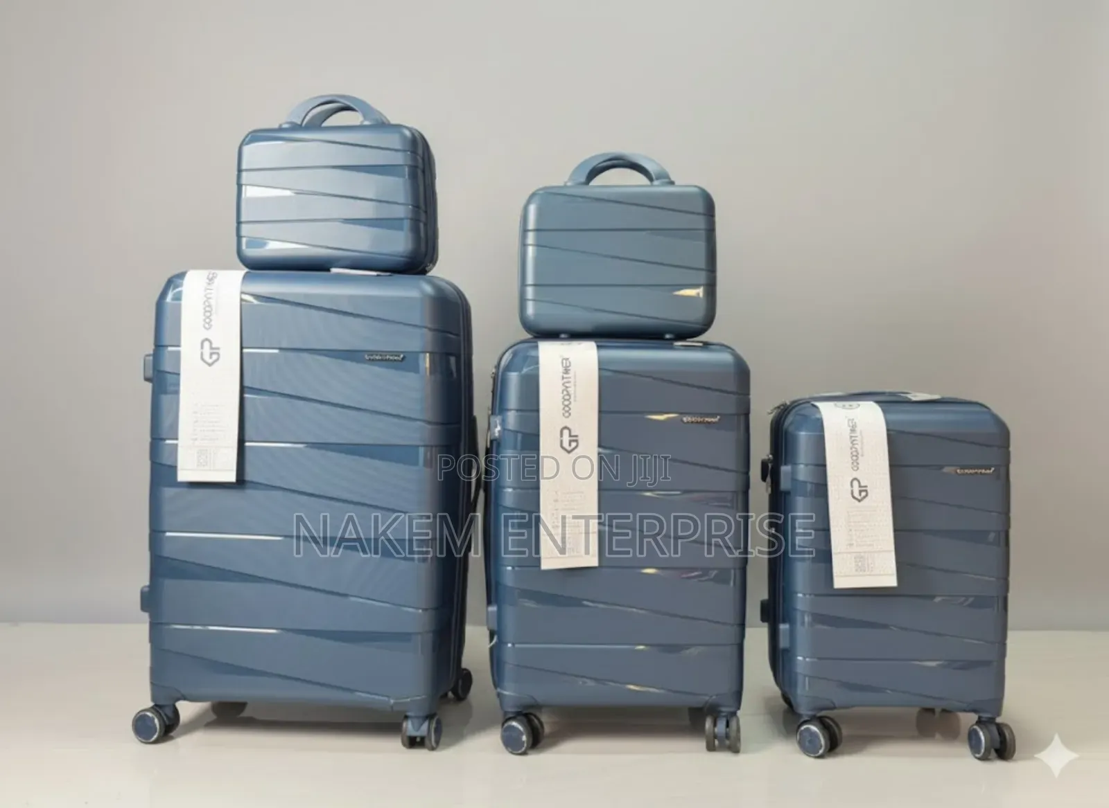 Trolley Dynasty 5in1 Anticrack Travelling Luggage With a 360 Wheels
