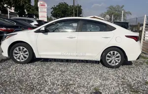 Hyundai Accent SE 2018 White