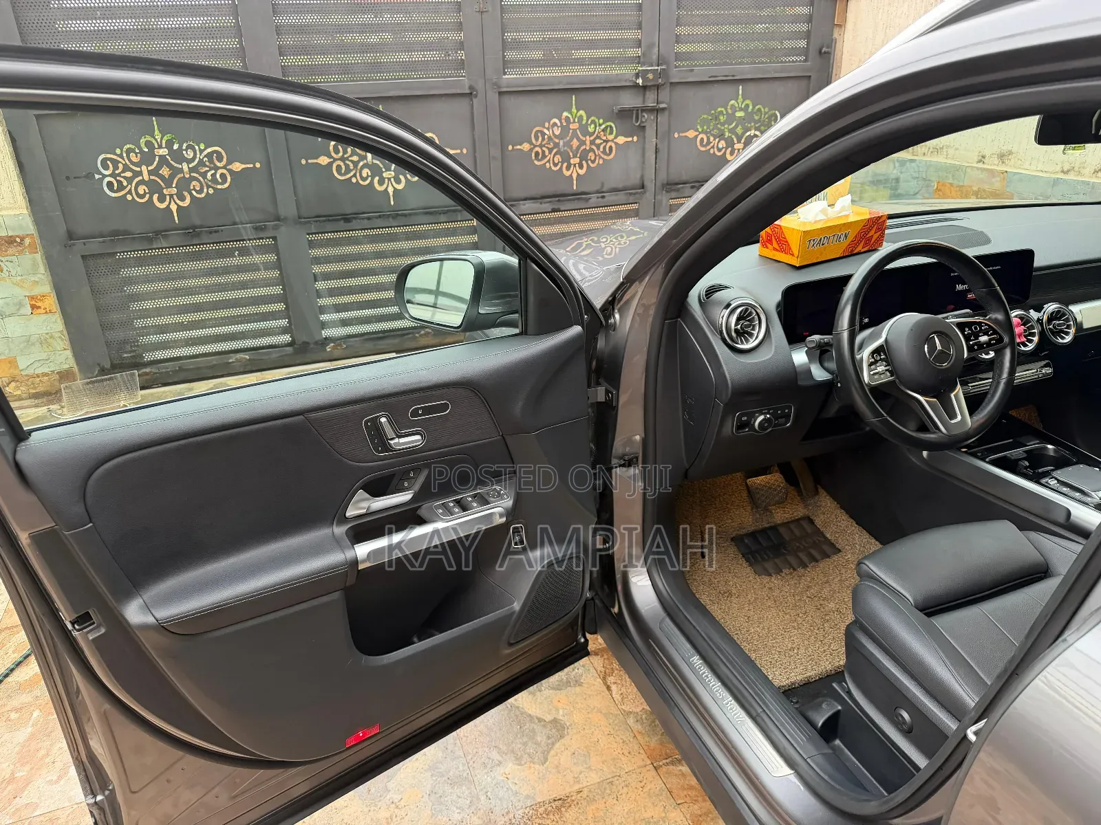 Mercedes-Benz GLB-Class GLB 250 4MATIC 2023 Gray