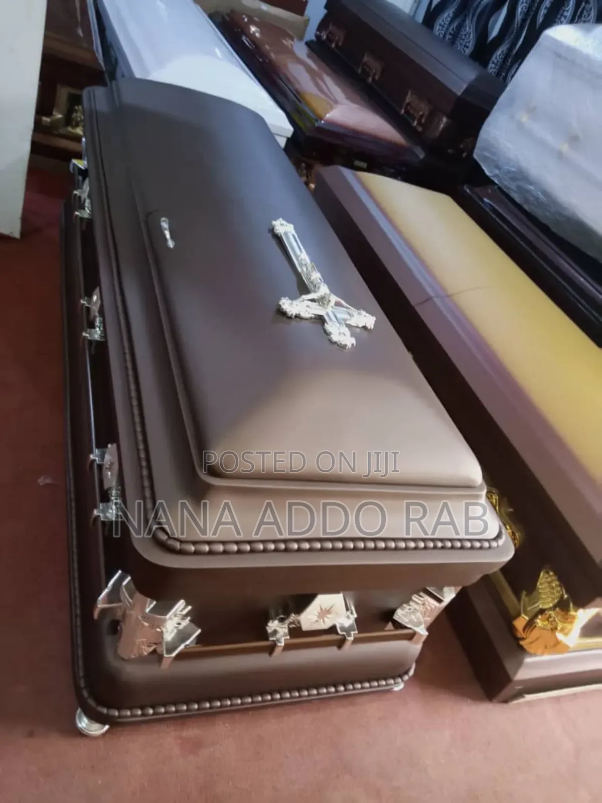 Classic Coffin for Funeral Ceremony