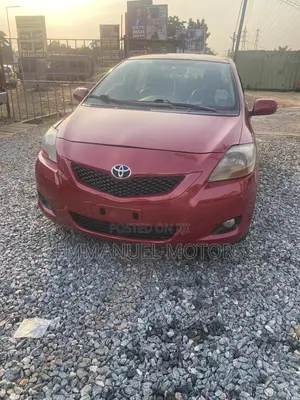 Toyota Yaris 2011 Red