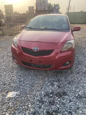 Toyota Yaris 2011 Red