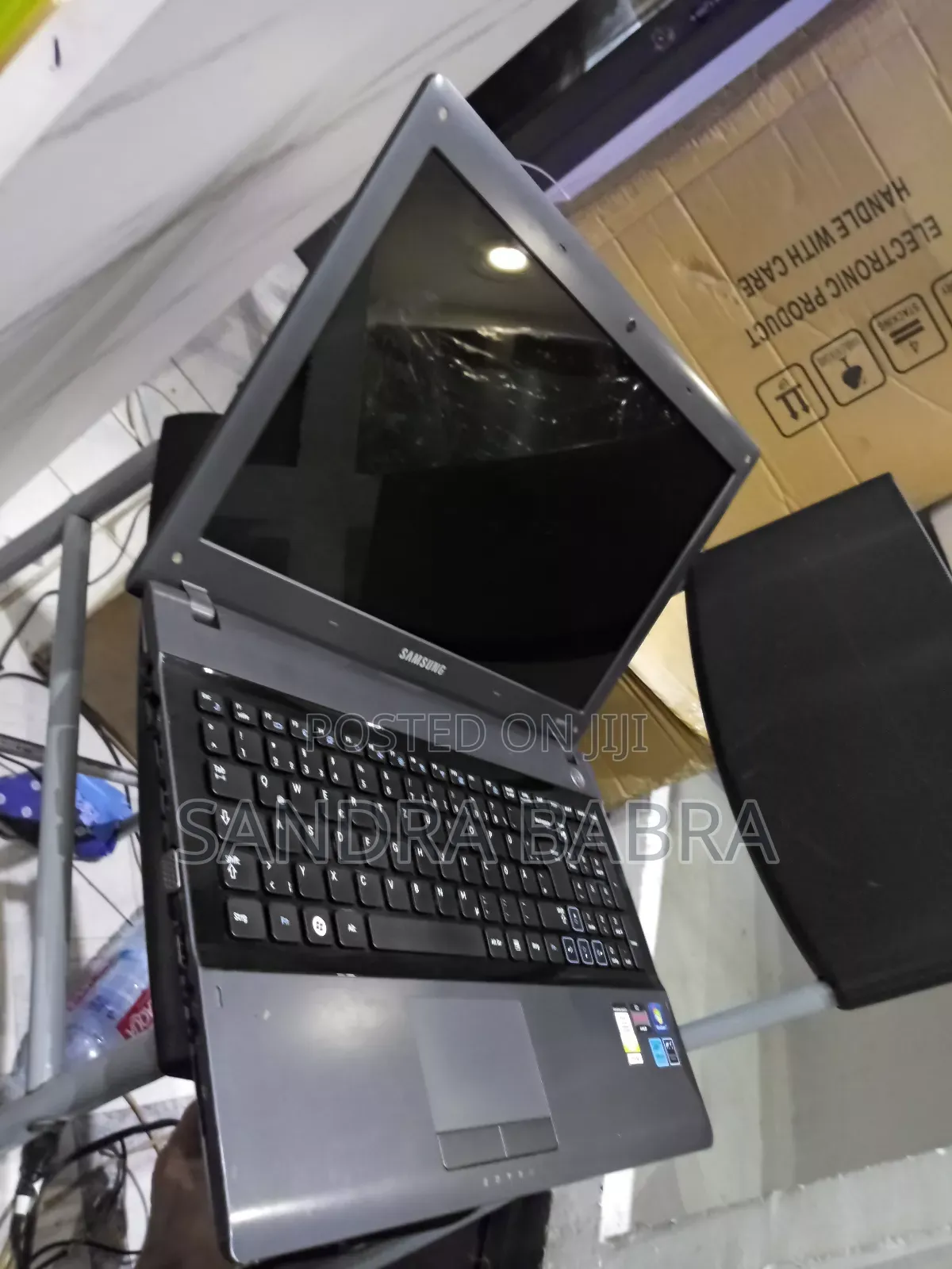 New Laptop Samsung RV515 4GB AMD HDD 320GB
