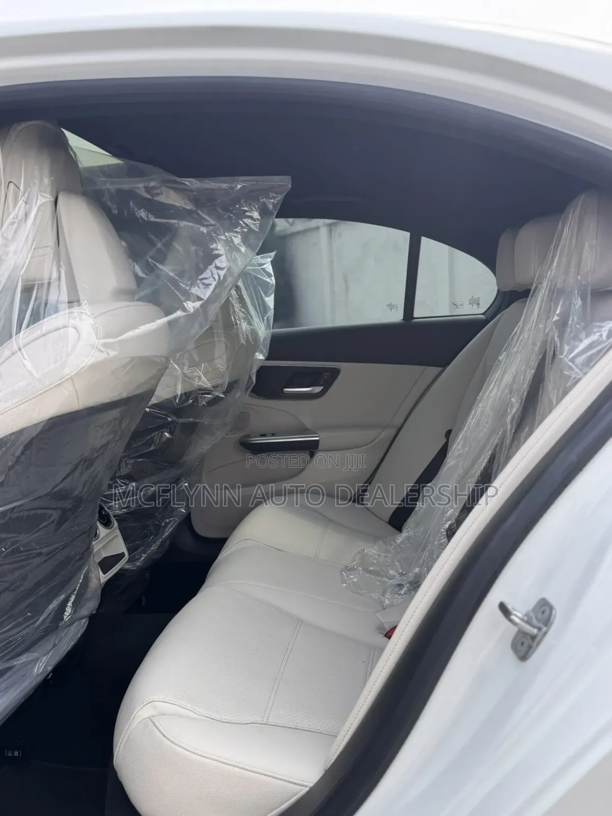 Mercedes-Benz C300 2025 White