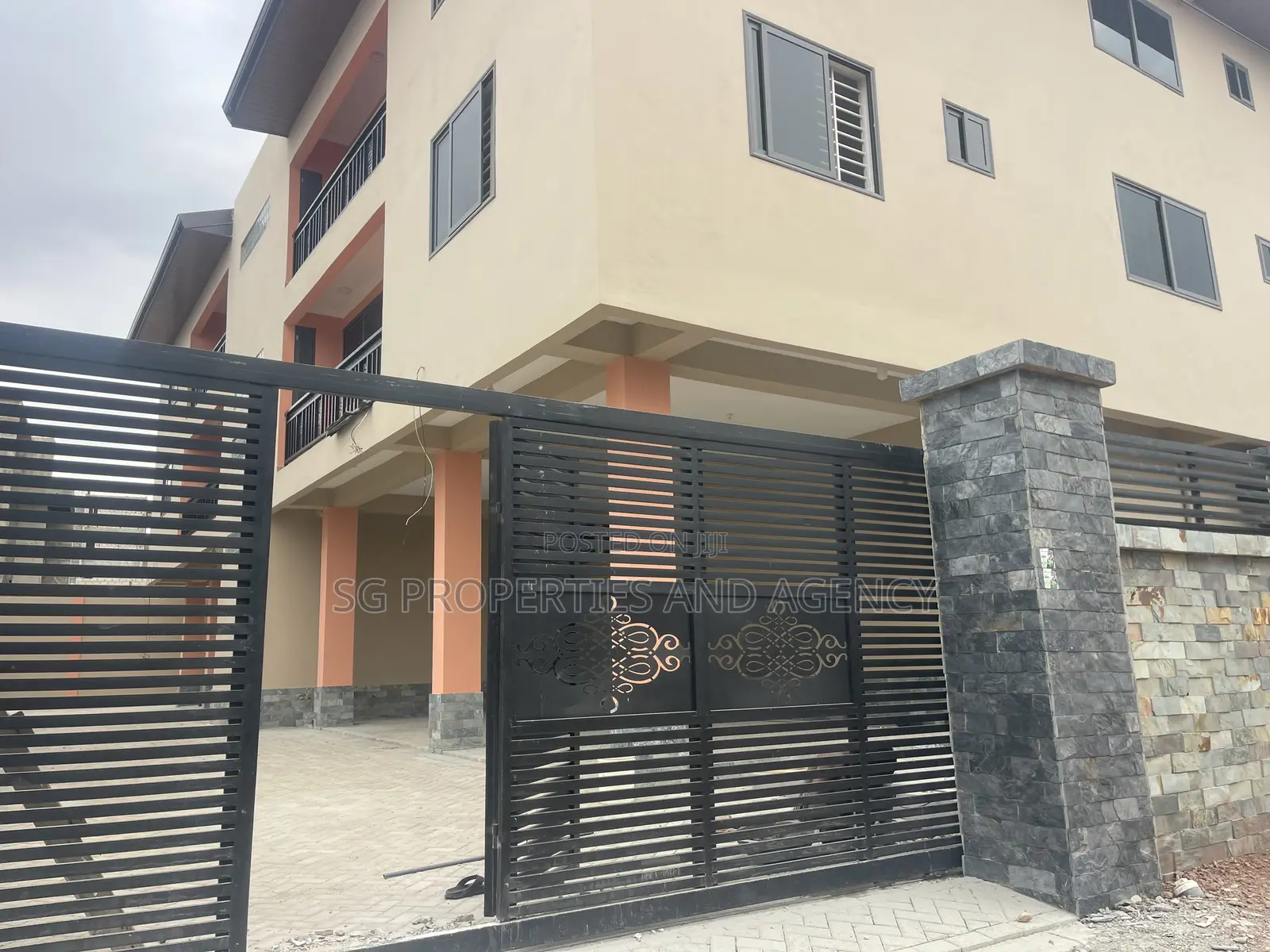 1bdrm Apartment in Lashibi, Sakumono for rent