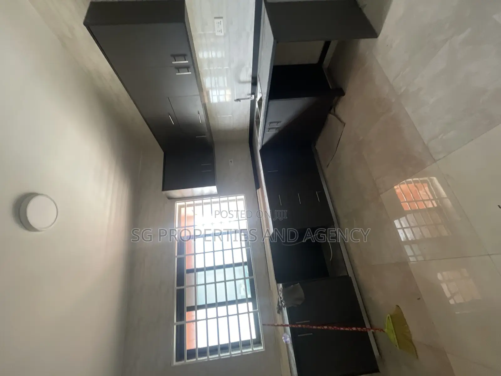 1bdrm Apartment in Lashibi, Sakumono for rent